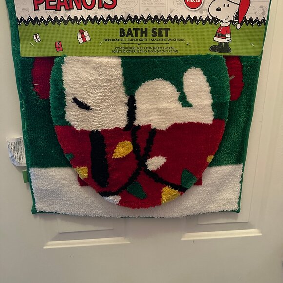 Peanuts Snoopy Christmas Bath Set Lid Cover 18.5x16.5" & Contour Rug 19x19" NWT - Picture 1 of 3